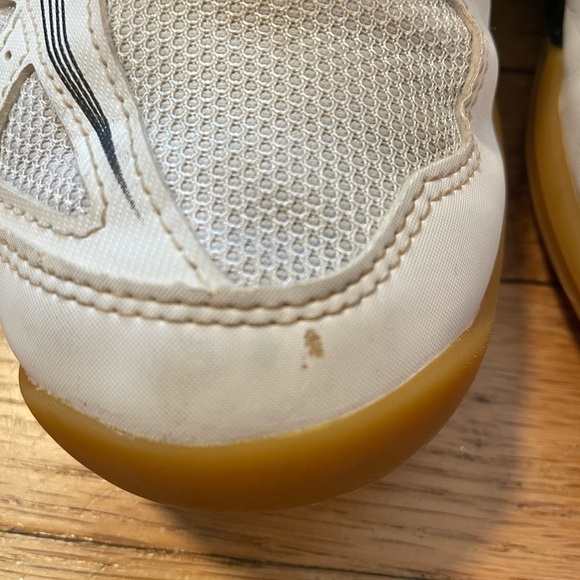 Mizuno Cyclone Speed 3 White and Black Athletic Sneakers Women’s 9 - Picture 5 of 11